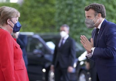 ماكرون يستقبل ميركل في الإليزيه