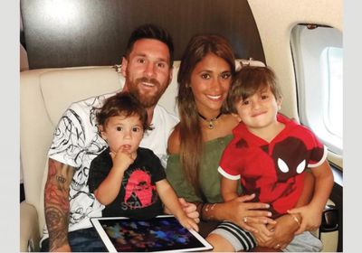 ميسي يعاني من "المعيشة الصعبة" في باريس