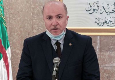 رئيس الوزراء الجزائري يستقبل وزير الدولة الهندي للشؤون الخارجية