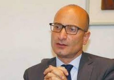 السفير الفرنسي يدين الإعدامات الحوثية