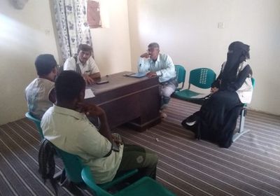 فريق إغاثي يزور أحور لإطلاق مشاريع "الاستجابة الطارئة"