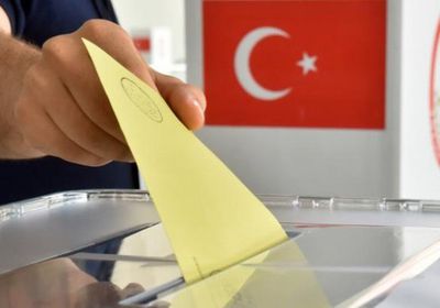 سياسي: الأتراك يدعمون المعارضة لإجراء انتخابات مبكرة
