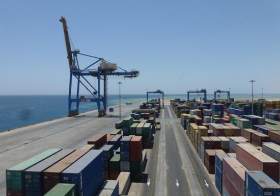 محتجون يقطعون الطريق بين بورتسودان وولايات السودان