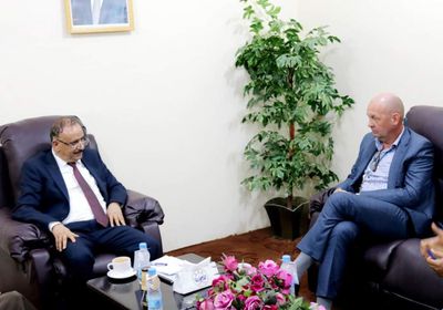 وزير النقل يبحث ملفي التأمين البحري ورسوم الشحن