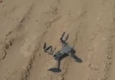 شاهد.. دفاعات "المشتركة" تُسقط مسيرة حوثية فوق الحديدة