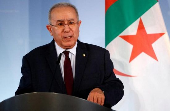  وزير الخارجية الجزائري يجتمع مع نظيره الإيرلندي