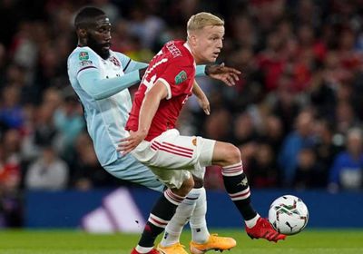 وست هام يخرج مانشستر يونايتد من كأس الرابطة