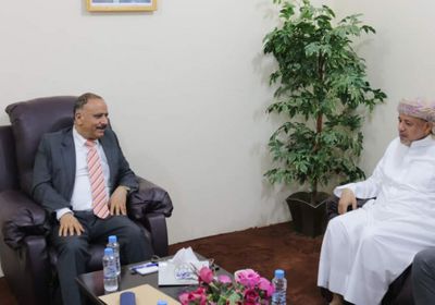 وزير النقل: حزمة تسهيلات للاستثمار في سقطرى