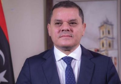 رئيس الحكومة الليبية يجتمع مع وفد من أعيان ومشائخ المنطقة الشرقية