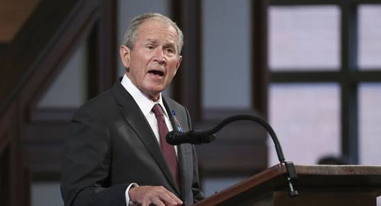 جندي أمريكي سابق يواجه جورج بوش ويفضح أكاذيبه وقتله مليون عراقي