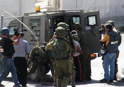 الاحتلال يعتقل 3 فلسطينيين في رام الله