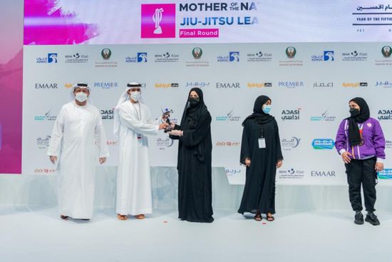  المنصوري: المرأة الإماراتية نموذج ناجح بدعم القيادة الرشيدة