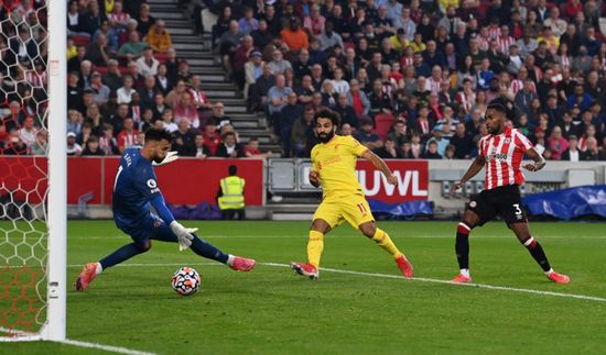 منتخب مصر يهنئ صلاح برقمه الجديد مع ليفربول