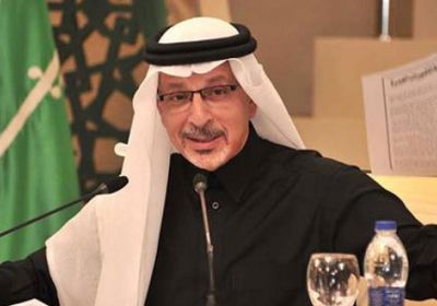 العناية الإلهية تنقذ الوزير السعودي أحمد قطان من حادث مروّع