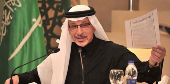 العناية الإلهية تنقذ الوزير السعودي أحمد قطان من حادث مروّع