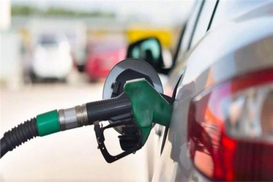 نفاد البنزين من معظم محطات الوقود في بريطانيا