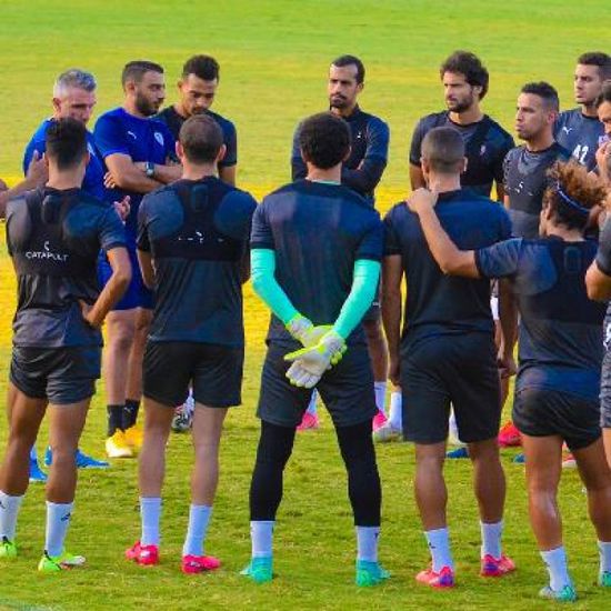 لاعبو الزمالك يضربون عن المران بسبب المستحقات
