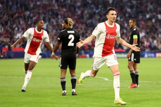  أياكس يفوز على بشكتاش بثنائية في دوري الأبطال