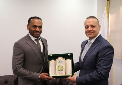  أمين عام البرلمان العربي يستقبل نظيره بالبرلمان العربي للطفل