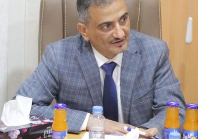 وزير النقل ومحافظ عدن يبحثان تطوير ميناء العاصمة