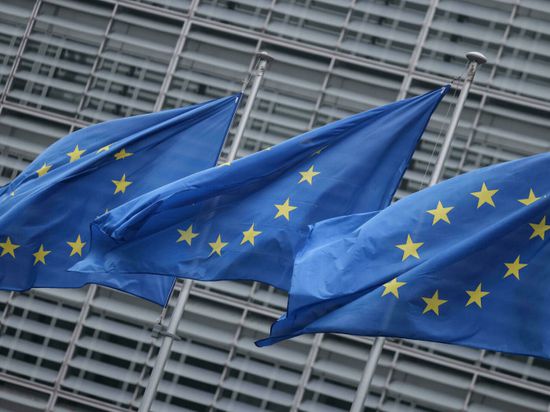 الاتحاد الأوروبي يتجه لتمديد آلية لمراقبة تصدير لقاحات كورونا