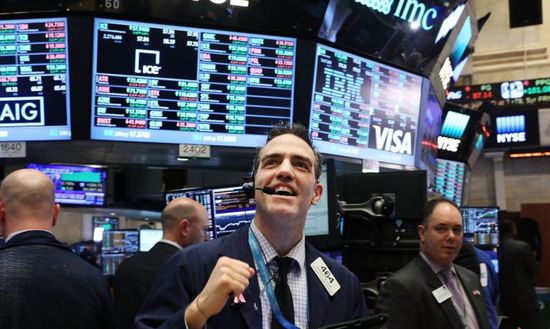 ارتفاع مؤشرات الأسهم الأمريكية.. وداو جونز يصعد 0.3%   