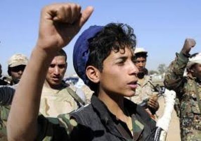 الشرق الأوسط: مليشيا الحوثي تجند خريجي الثانوية بصفوفها