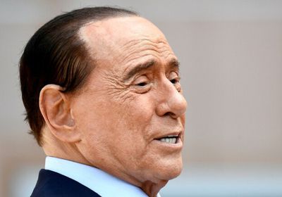 برلسكوني: شولتز سياسي متواضع لا يصلح لحكم ألمانيا