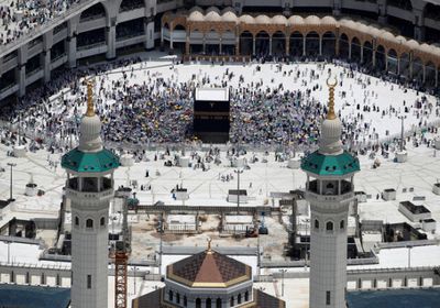السعودية: السماح لمن تجاوزت أعمارهم الـ70 عاما بأداء العمرة