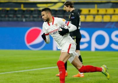 آرسنال يسعى لمقايضة يوسف النصيري بلاكازيت