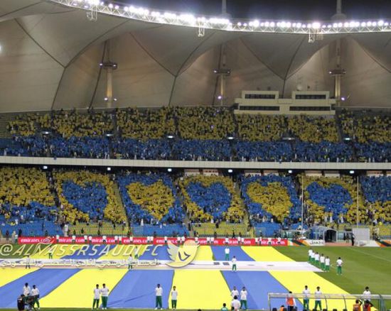 رموز النصر يحتفلون بالفوز على أبها "سعادة وحياة"