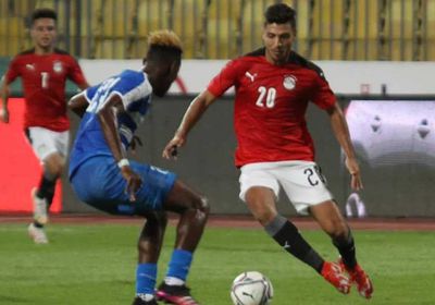 مصر تفوز على ليبرييا بثنائية في أول اختبار لكيروش