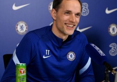 توخيل يسخر من مدرب إنجلترا "جيمس يلعب كرة ماء"