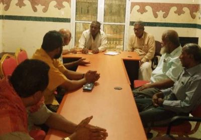 "انتقالي حضرموت" وقيادات اجتماعية يبحثان رؤى مواجهة الأزمات