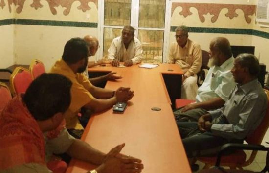 "انتقالي حضرموت" وقيادات اجتماعية يبحثان رؤى مواجهة الأزمات