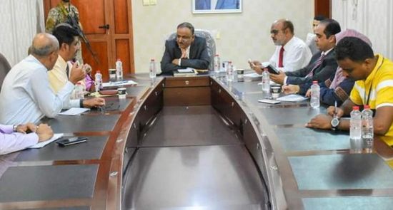 وزير النقل يتابع خطط تطوير هيئة الطيران المدني