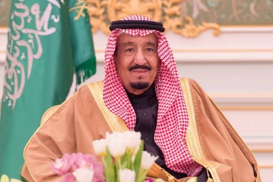 العاهل السعودي يجري اتصالا هاتفيا مع سلطان عُمان