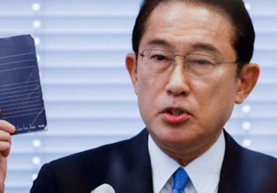  رئيس وزراء اليابان يبدأ مهام عمله ويتعهد بدعم متضرري كورونا