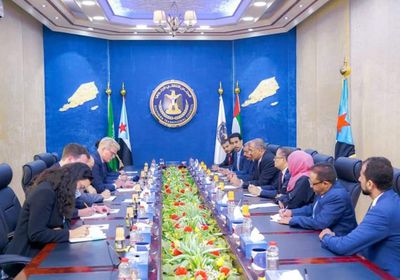 خلال استقباله جروندبرج.. الزُبيدي يطالب بتشكيل الوفد التفاوضي