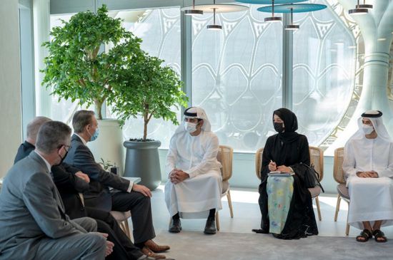 مكتوم بن راشد يلتقي رئيس شركة UPS العالمية بإكسبو