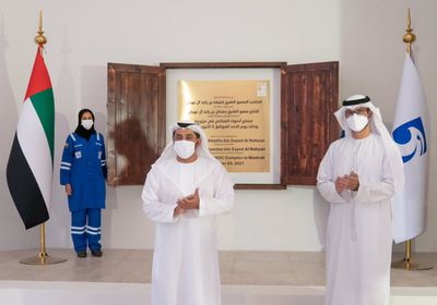 حمدان بن زايد يفتتح مشروعات خدمية بالظفرة