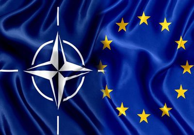 الناتو يفصل 8 أعضاء من روسيا ويتهمهم بأعمال تجسس