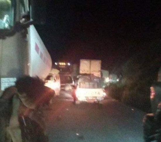 شلل مروري على طريق نقيل سمارة