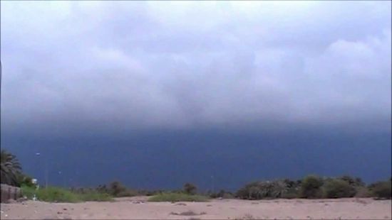 سحب وأمطار ورياح.. اضطراب الطقس في الجنوب