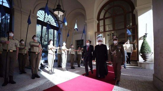  تفاصيل لقاء الرئيس الإيطالي بـ"شيخ الأزهر" في روما