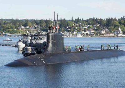 جرحى في تصادم غواصة تابعة للبحرية الأمريكية بجسم مجهول  