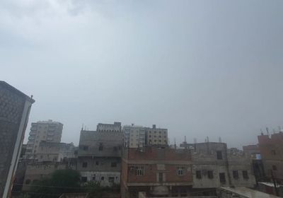 هطول أمطار متوسطة إلى غزيرة على عدن