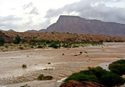 تدفق السيول في أنحاء متفرقة بشبوة