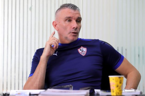  كارتيرون: كيروش استبعد شريف وأفشة لفرض شخصيته