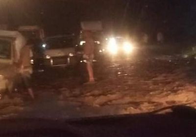 غزارة الأمطار تعيق الحركة على "هيجة &ndash; العبد"